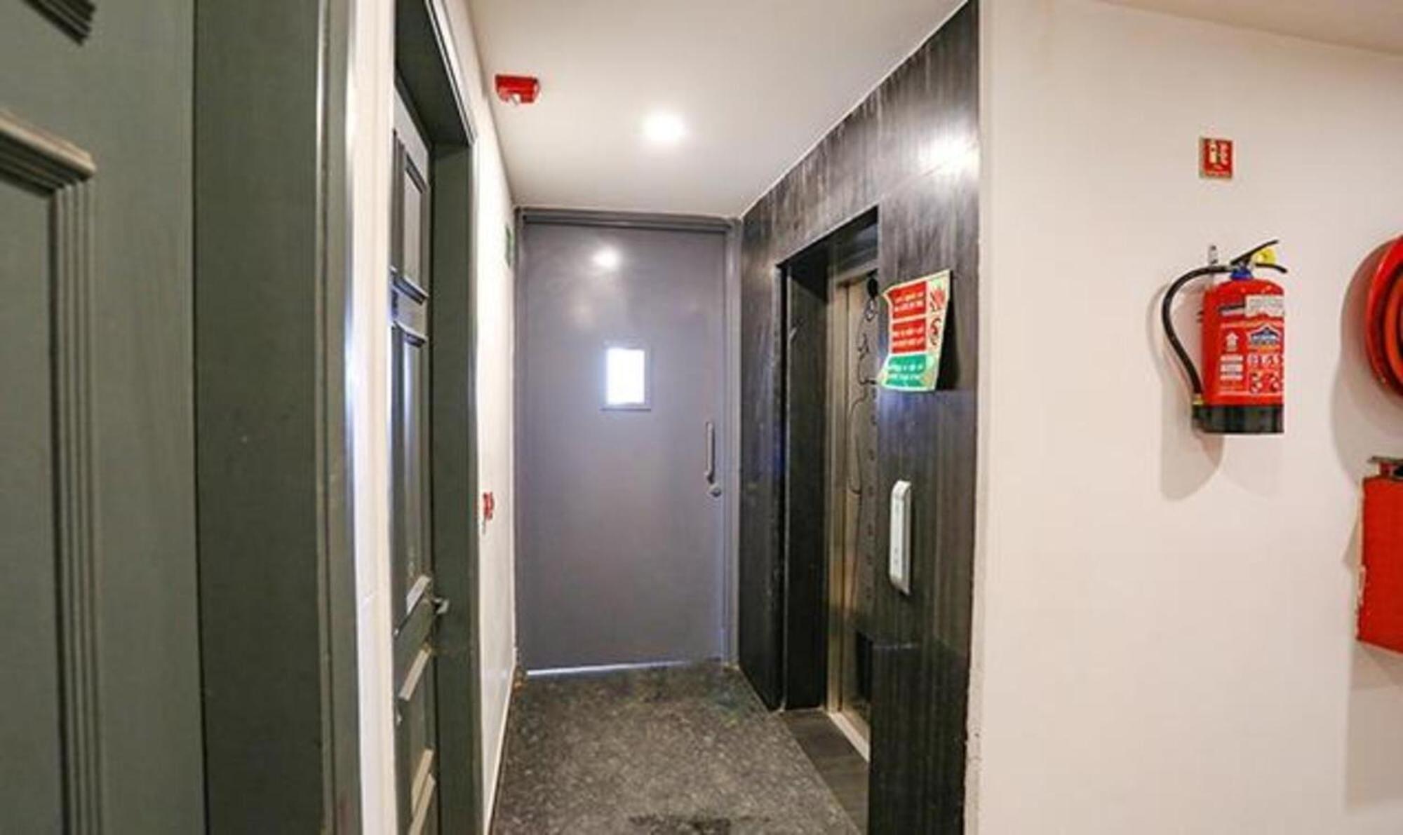ניו דלהי Fabhotel Urban Residency Model Town מראה חיצוני תמונה