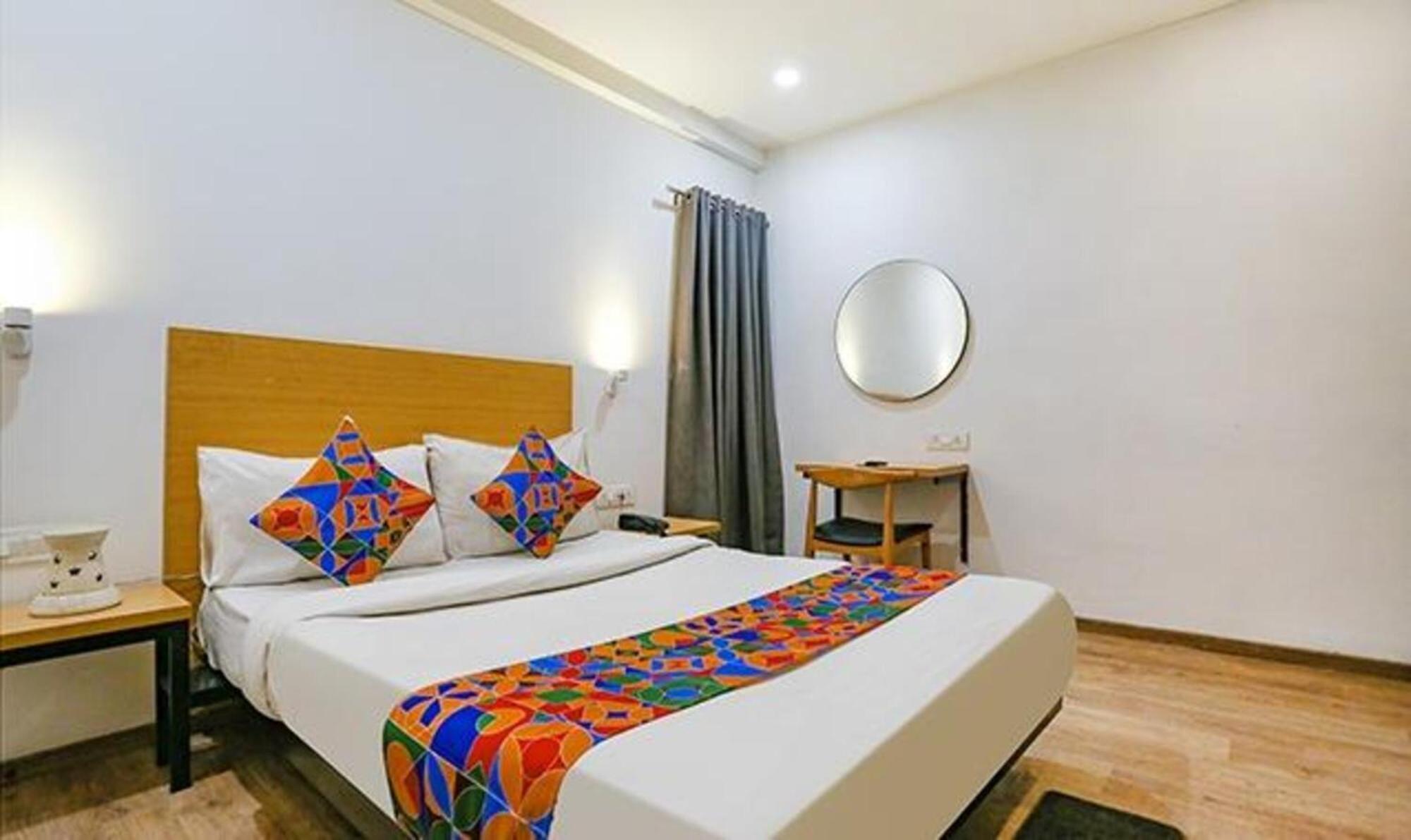 ניו דלהי Fabhotel Urban Residency Model Town מראה חיצוני תמונה