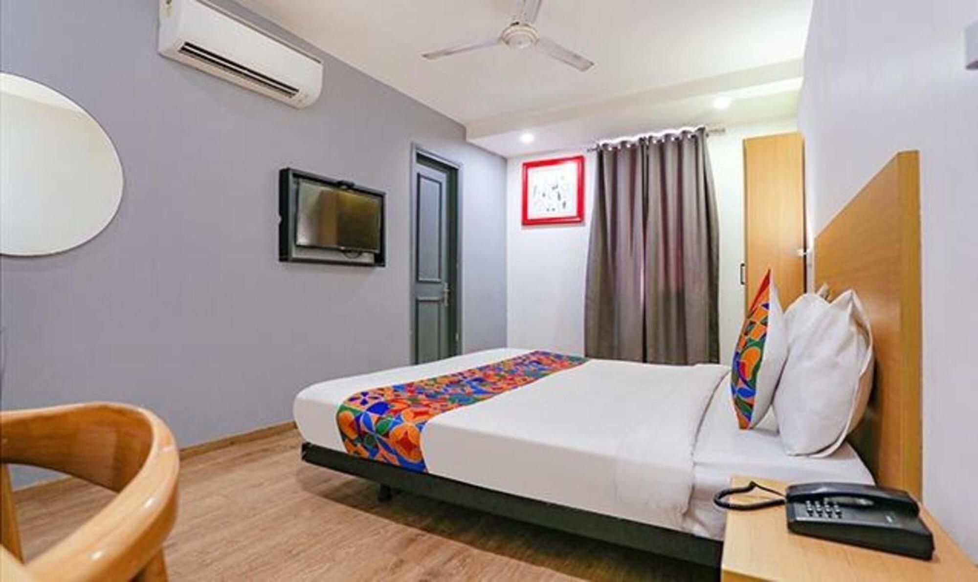 ניו דלהי Fabhotel Urban Residency Model Town מראה חיצוני תמונה