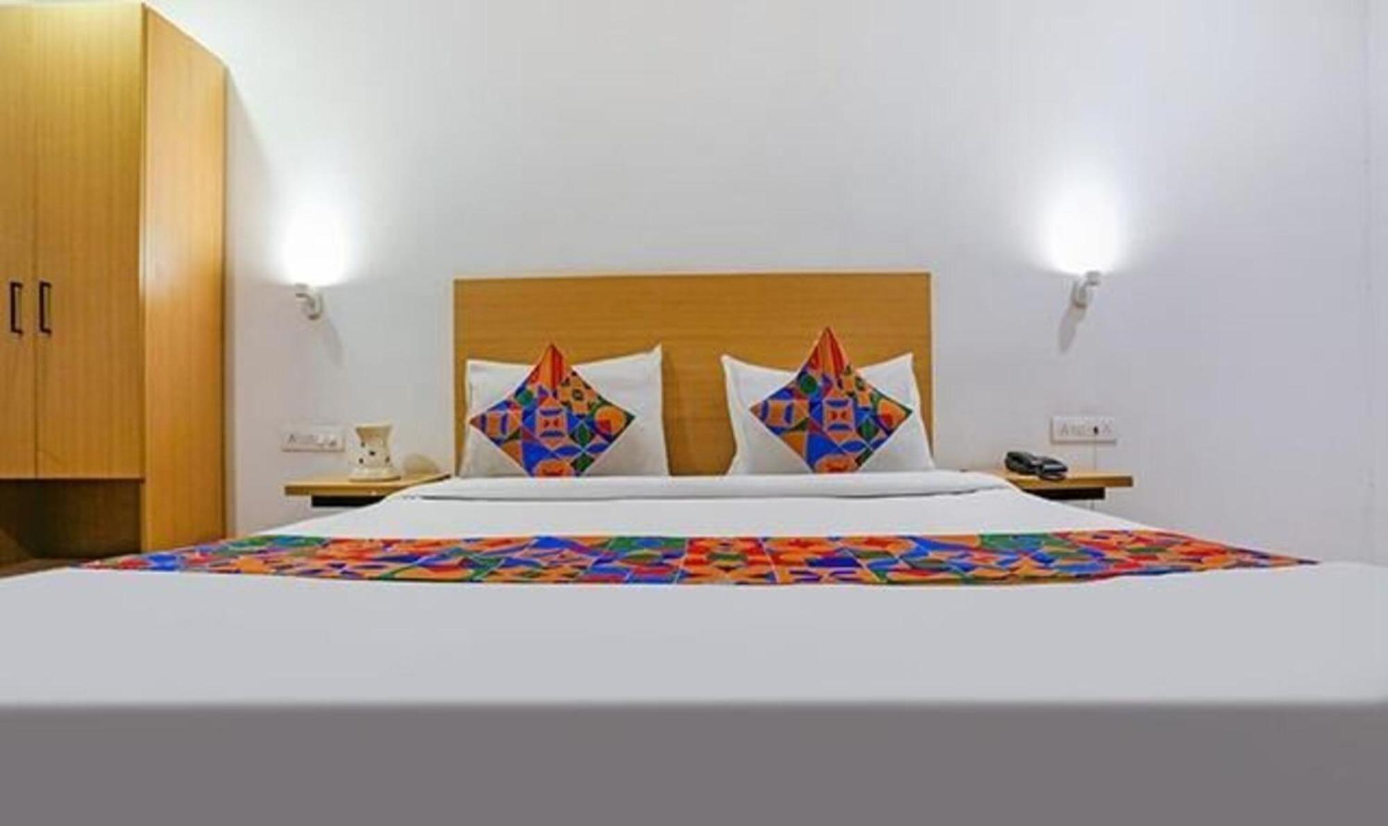 ניו דלהי Fabhotel Urban Residency Model Town מראה חיצוני תמונה