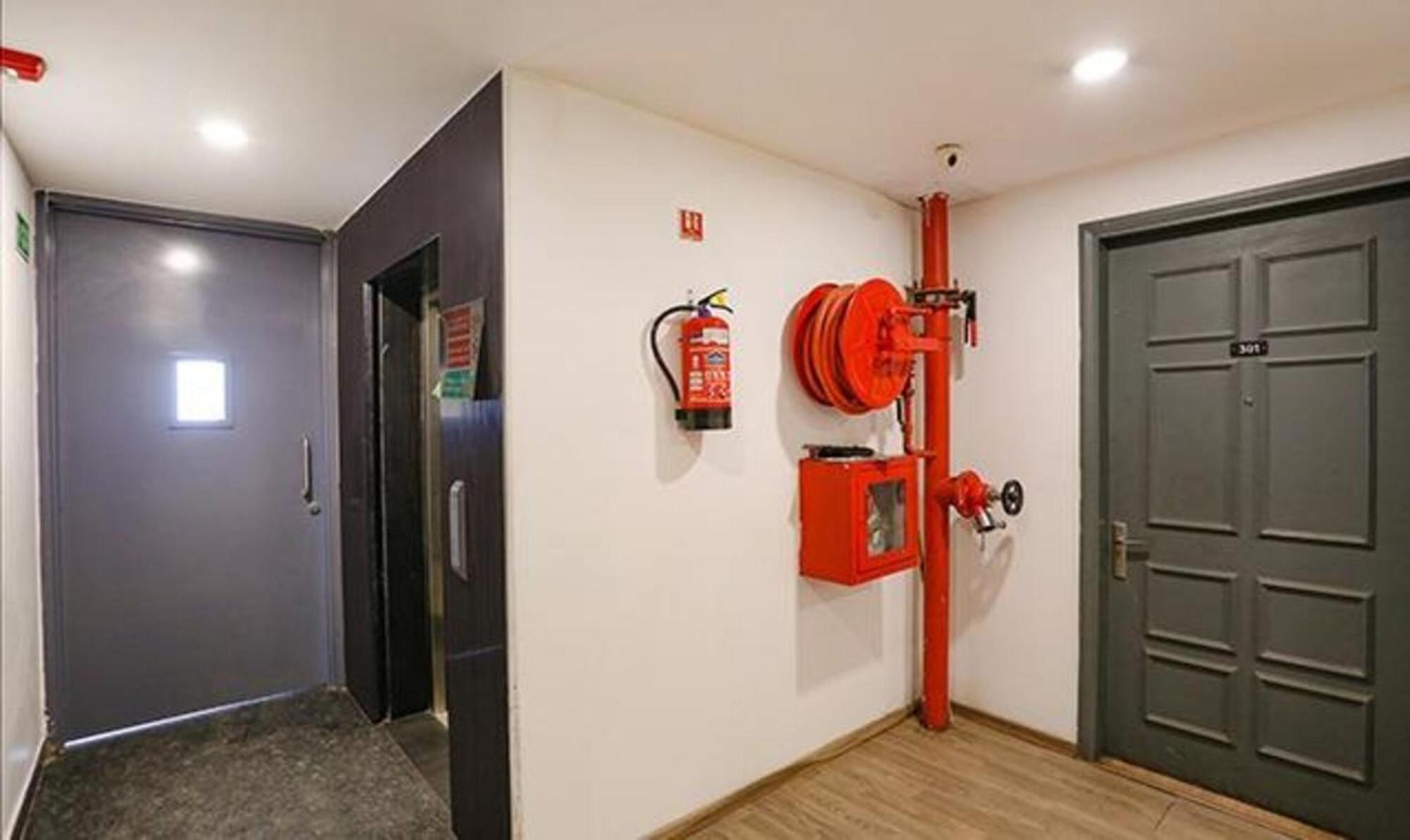 ניו דלהי Fabhotel Urban Residency Model Town מראה חיצוני תמונה